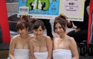 挣扎的亚当君_DVD动漫免费观看