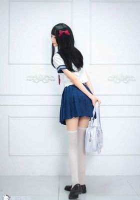 《美丽小蜜桃4_蓝光电影在线观看